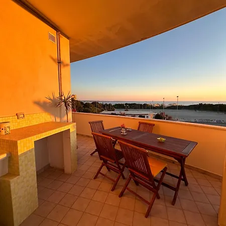 Apartment La Rotonda Sul Mare *